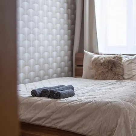 Explore From A Luxurious Cozy Lägenhet