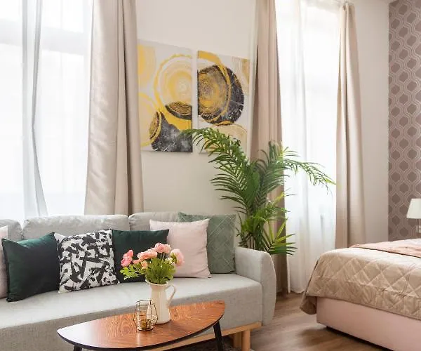 Explore From A Luxurious Cozy Budapest