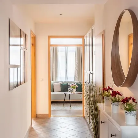 Explore From A Luxurious Cozy Budapest